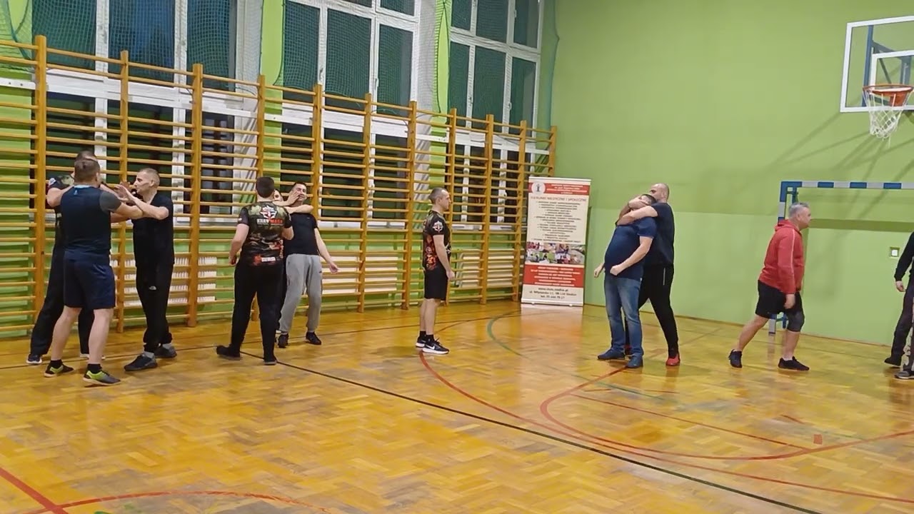 Ratownicy medyczni z Siedlec rozpoczynają pierwsze zajęcia z samoobrony